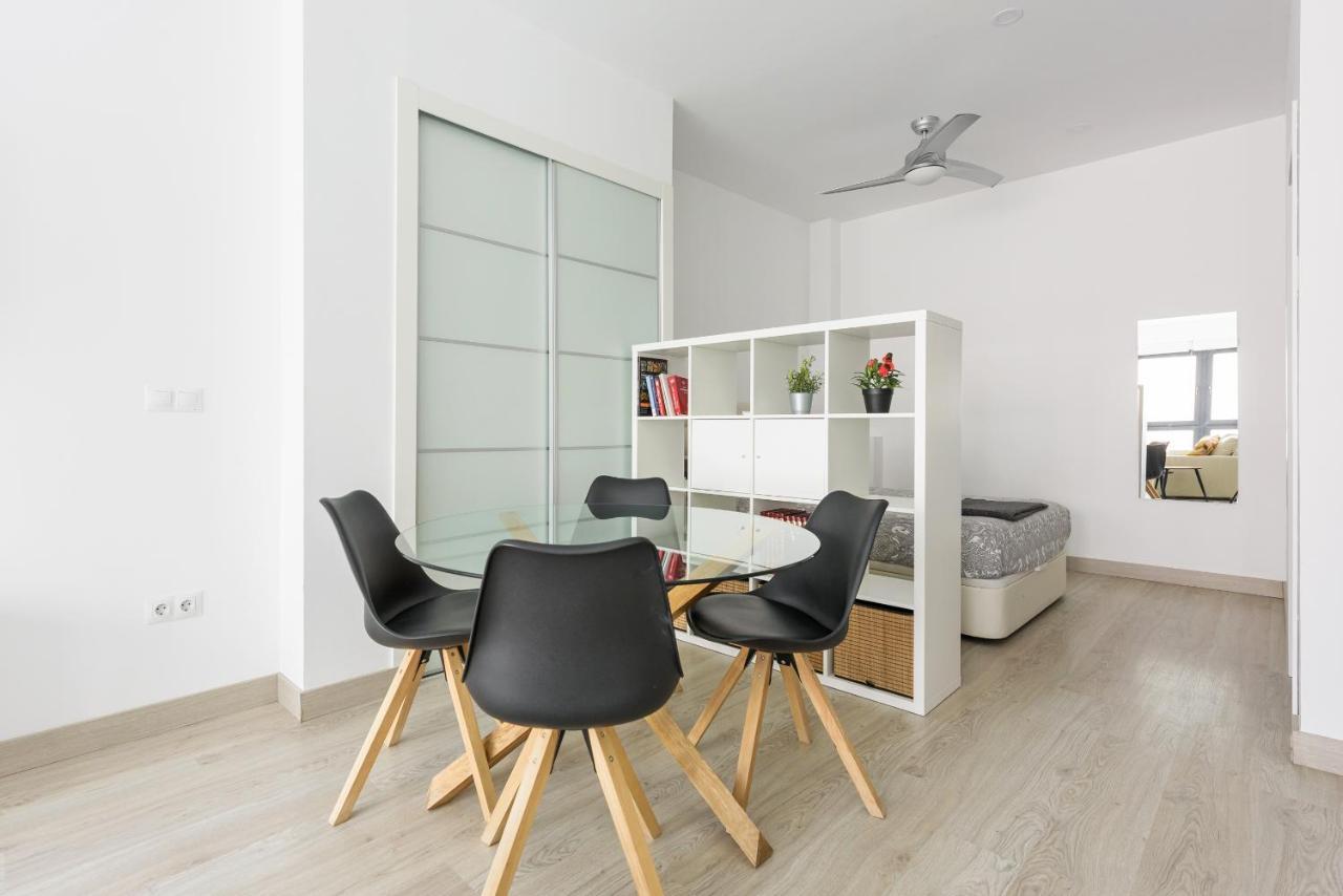 Charming Loft A Lägenhet Málaga Exteriör bild
